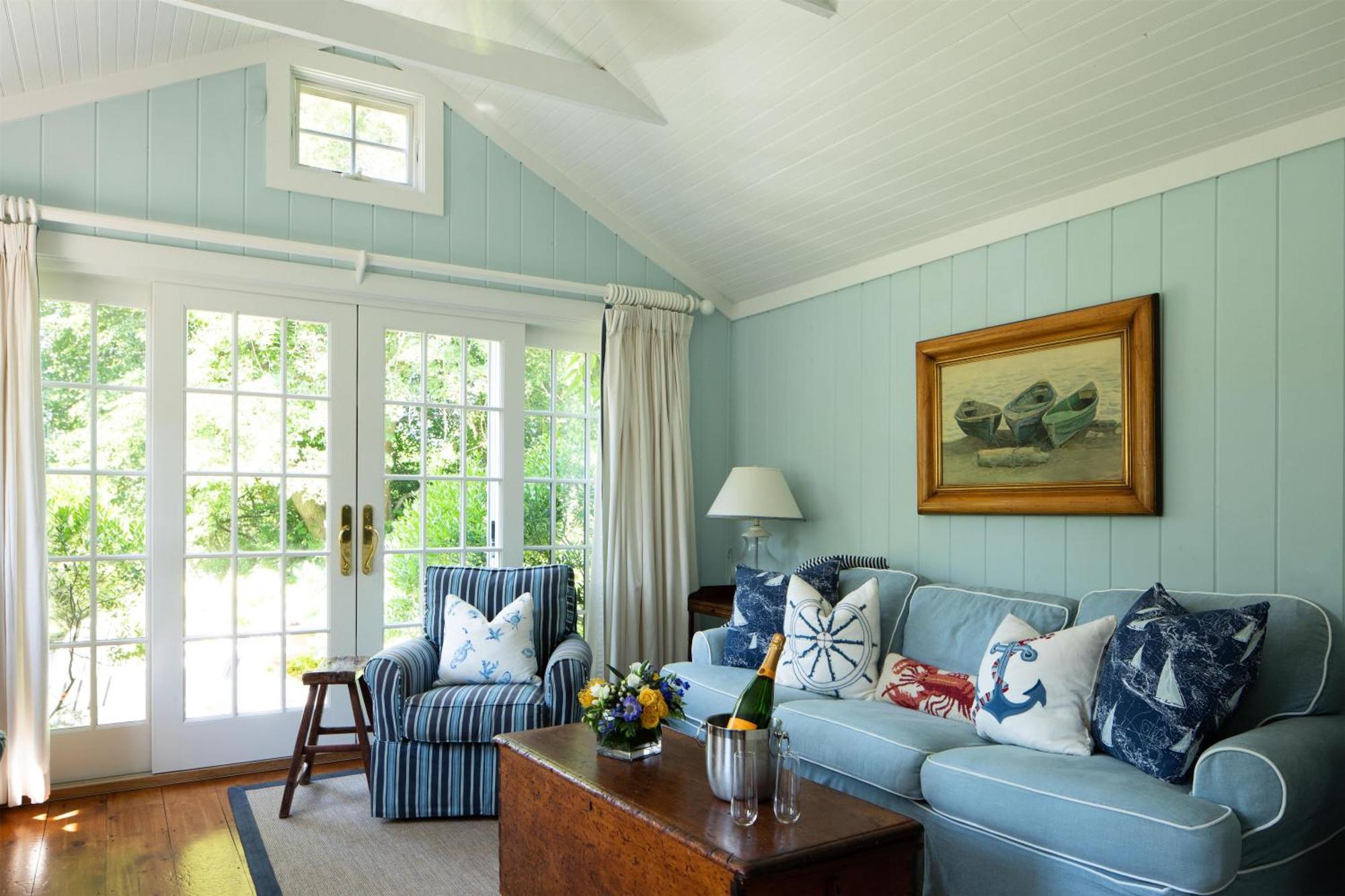 Harbor Cottage with Cove View