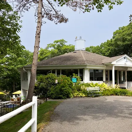 The Lodge On The Cove-3